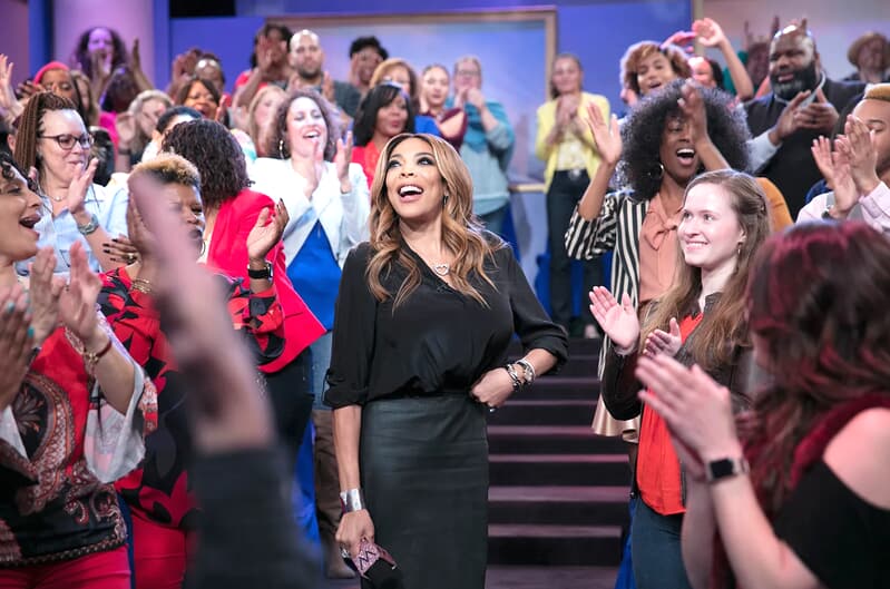 Wendy Williams waving to fans